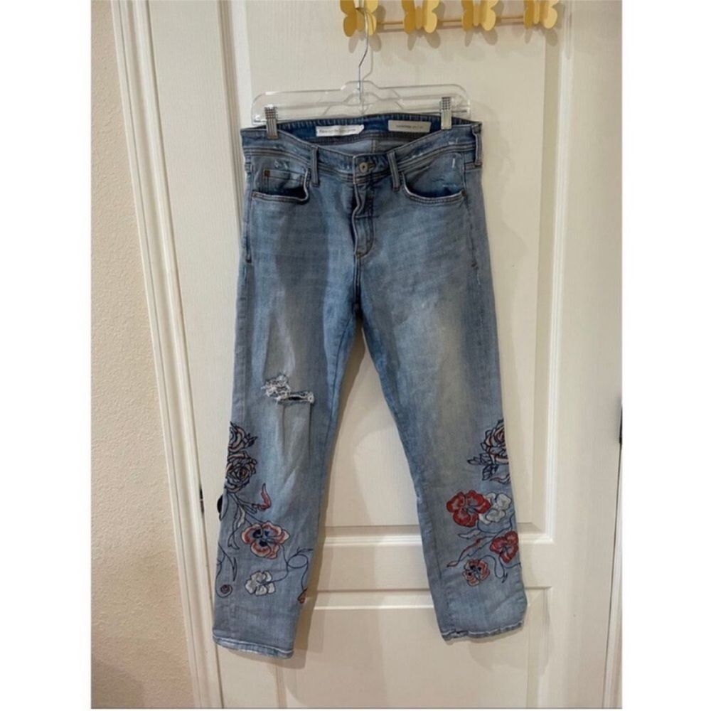 Anthropologie by Pilcro Mid-Rise Slim Boyfriend Jeans Embroidered Floral size 30